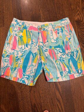 Lilly Pulitzer Jayne Shorts Surfboard Print 7” Inseam Multicolor Size 00